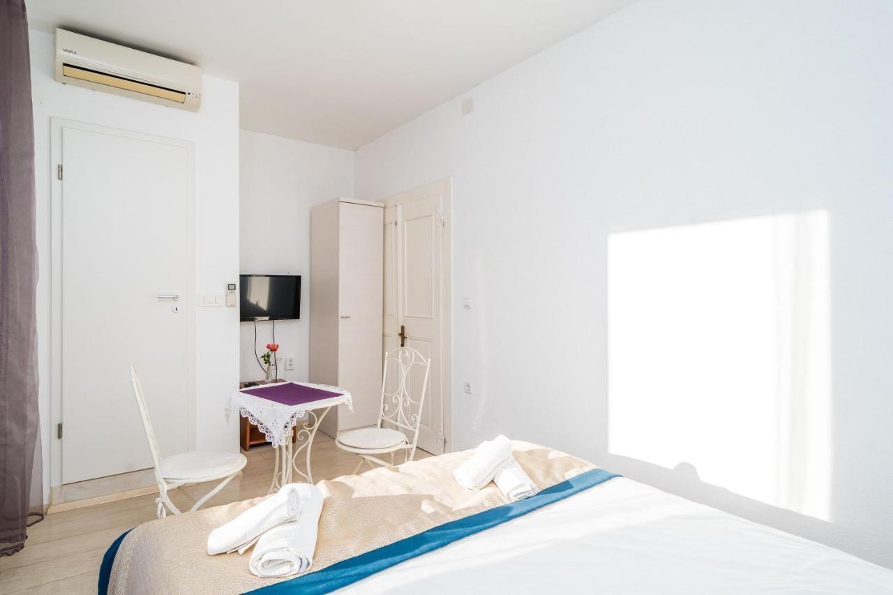 Deluxe With A Terrace View At Old Gate Ragusa