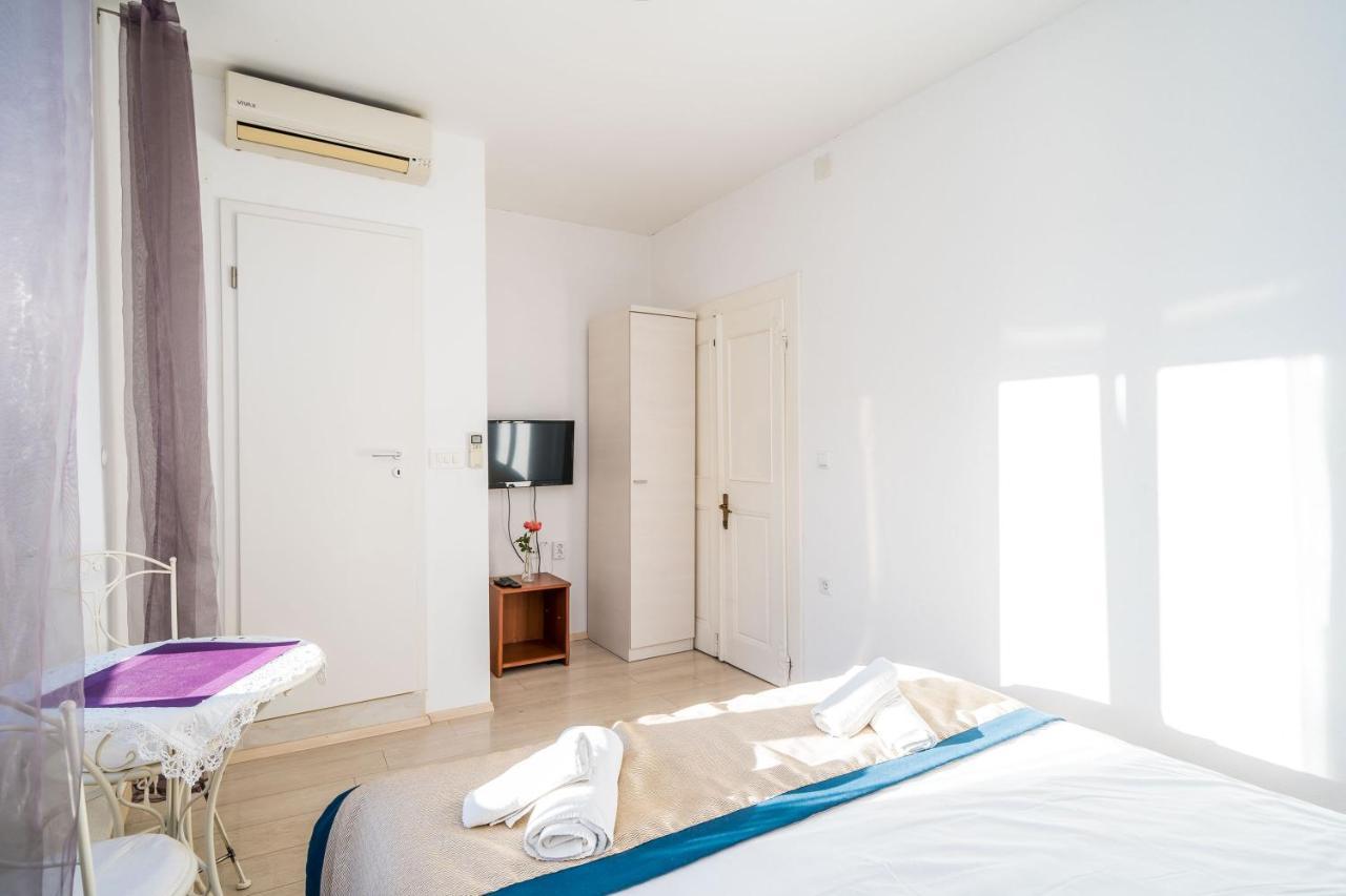 Deluxe With A Terrace View At Old Gate Affittacamere Ragusa
