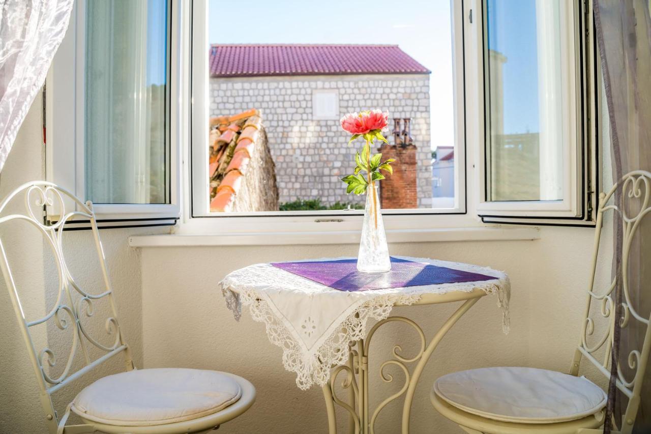 Deluxe With A Terrace View At Old Gate Affittacamere