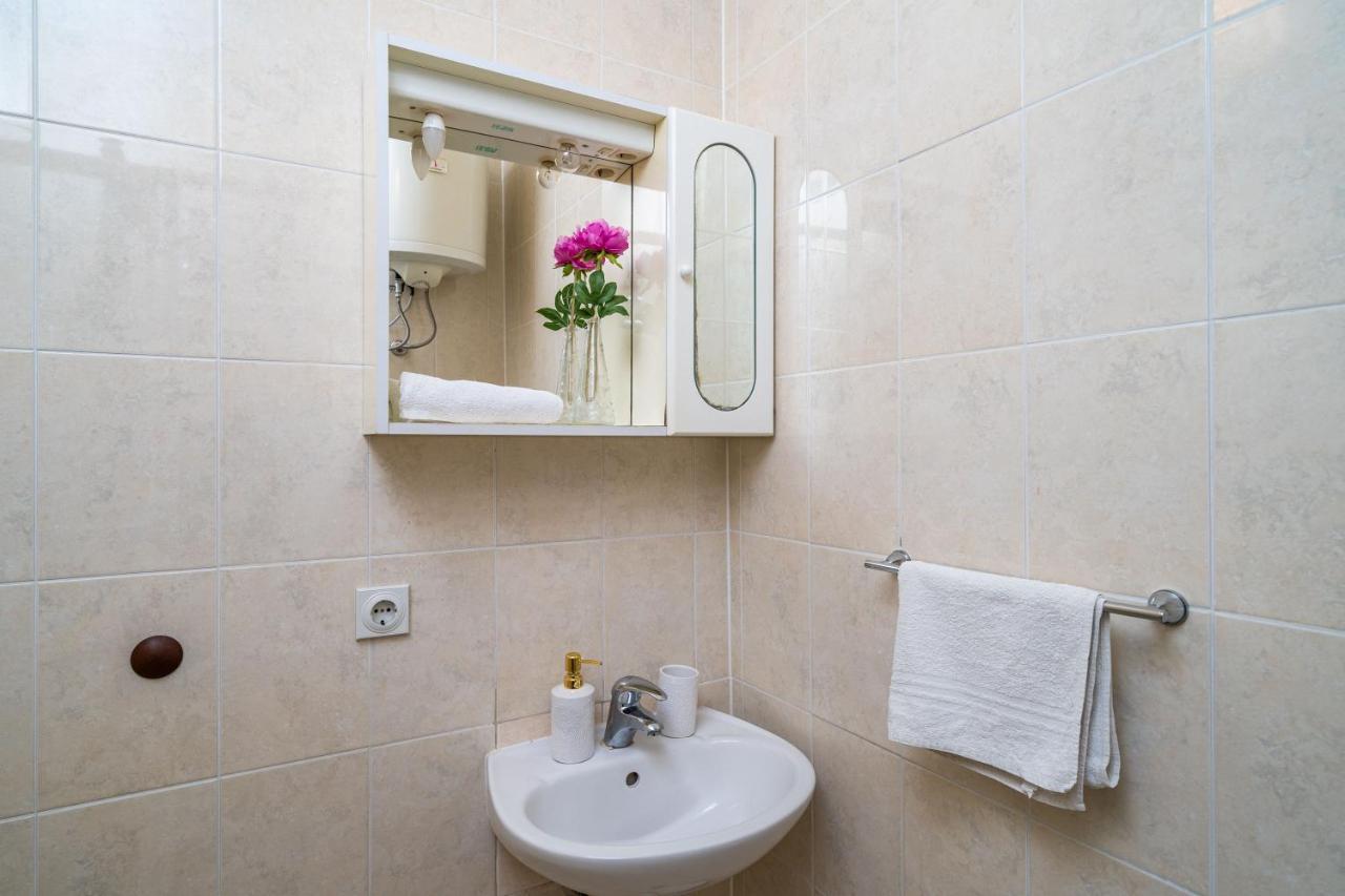 Deluxe With A Terrace View At Old Gate *