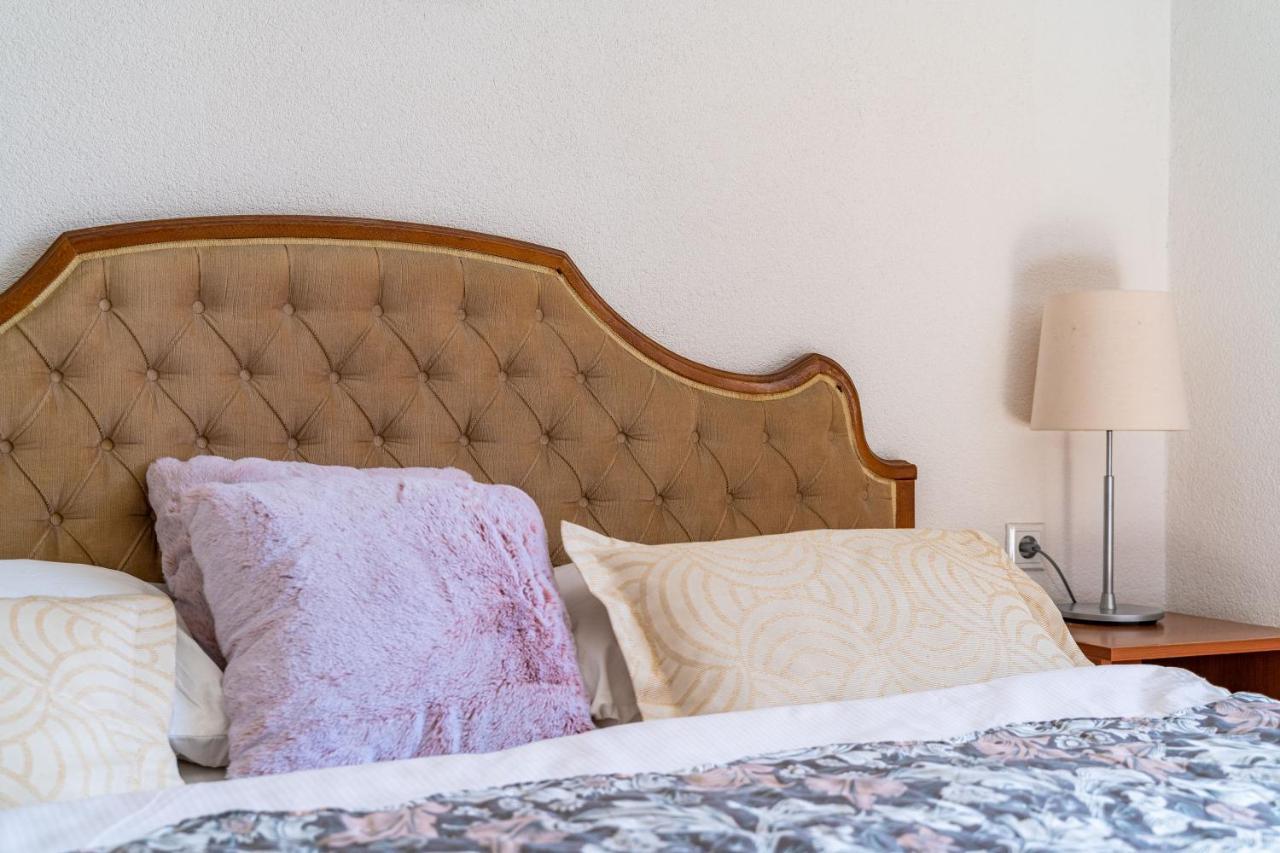 Deluxe With A Terrace View At Old Gate *